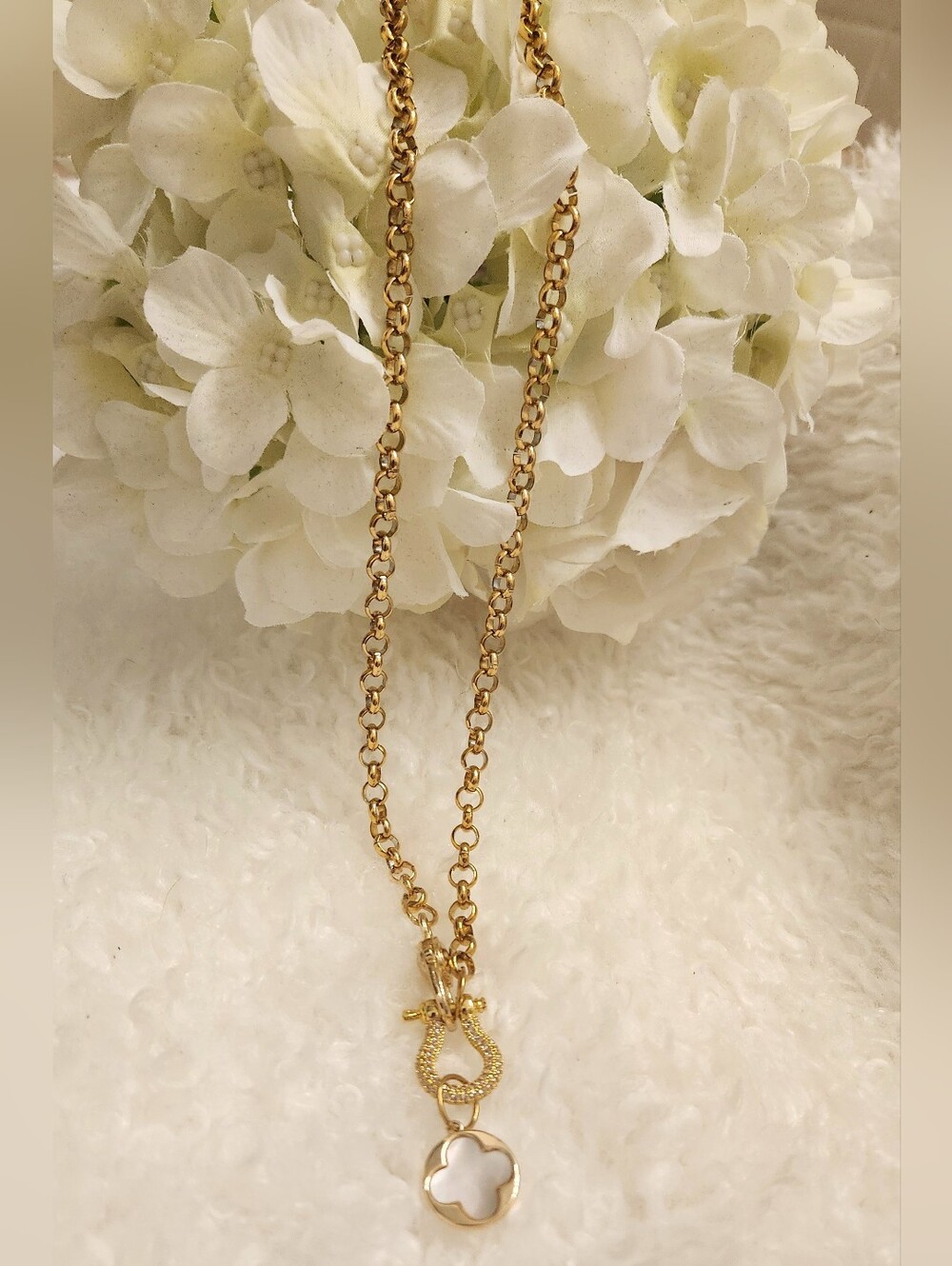 Elegant Gold Chain Necklace with  Charm